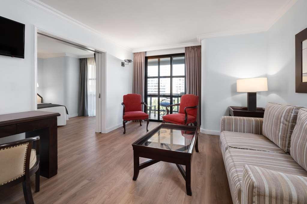 Wyndham Garden Santiago Hotel Bilik gambar
